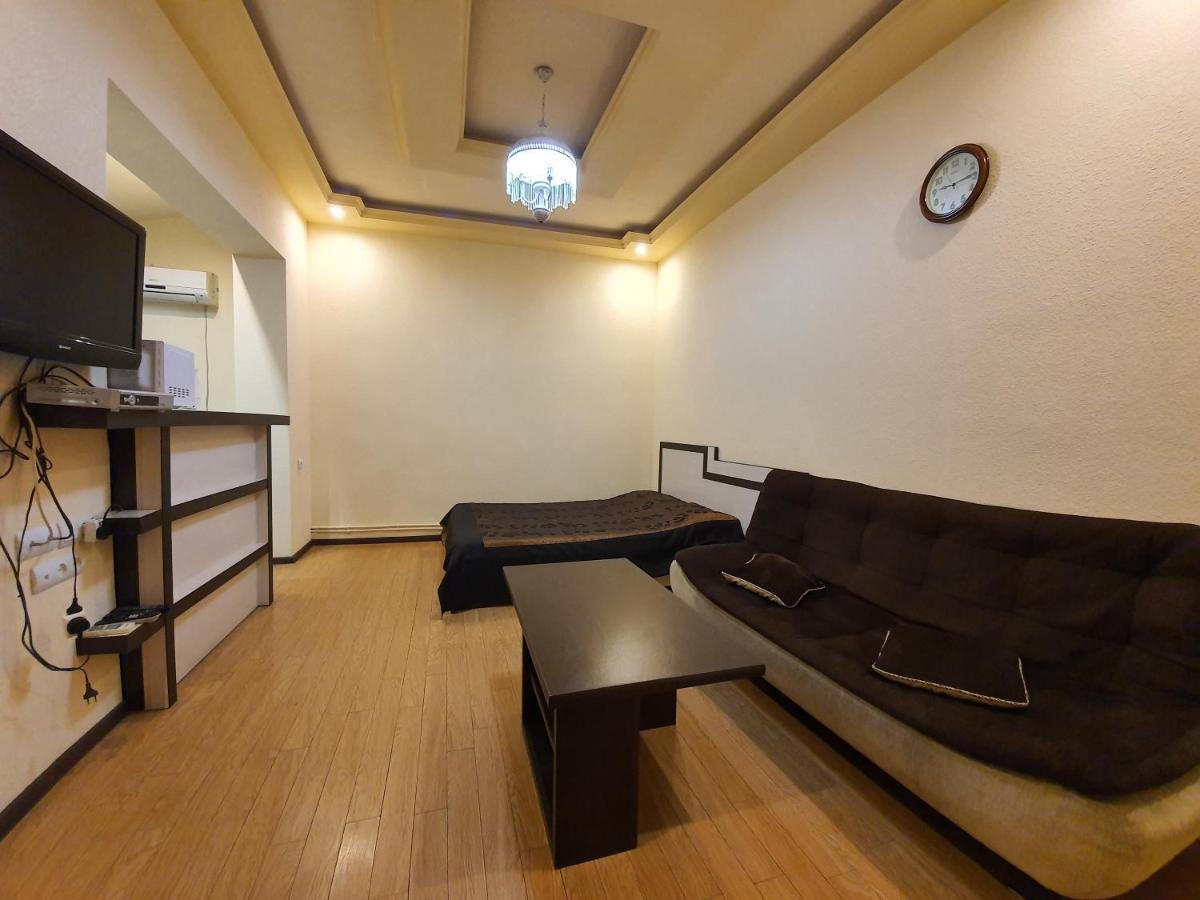 Tatev Apartments Ереван Екстериор снимка