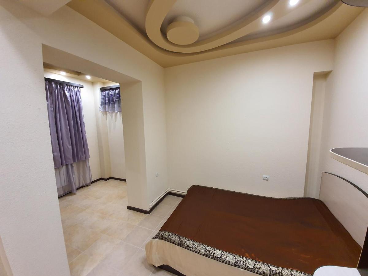 Tatev Apartments Ереван Екстериор снимка