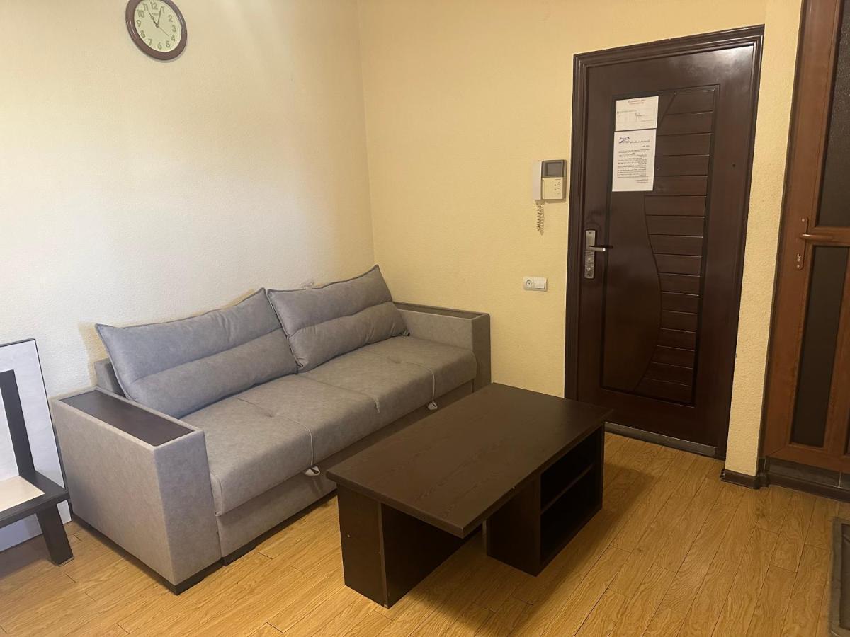 Tatev Apartments Ереван Екстериор снимка