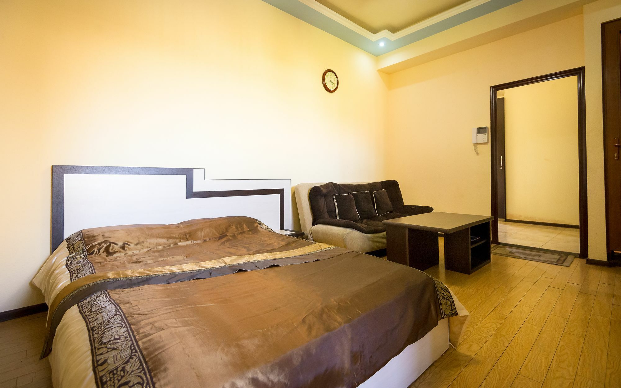 Tatev Apartments Ереван Екстериор снимка